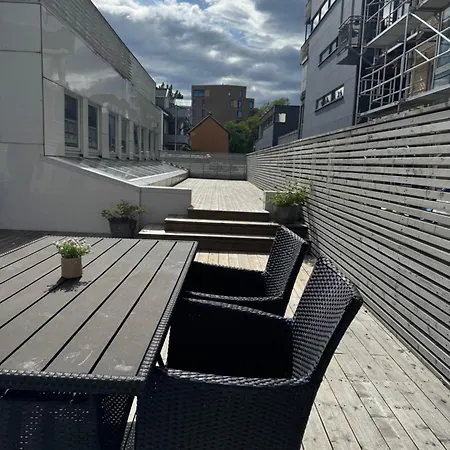 Appartement Stille Med Topp Beliggenhet I Sentrum *